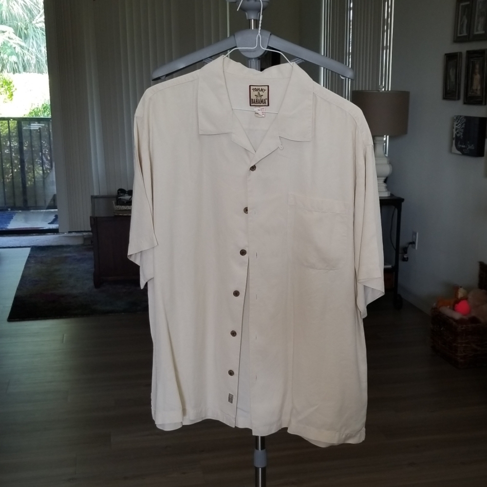 Tommy Bahama Men's XL Button down Silk Shirt